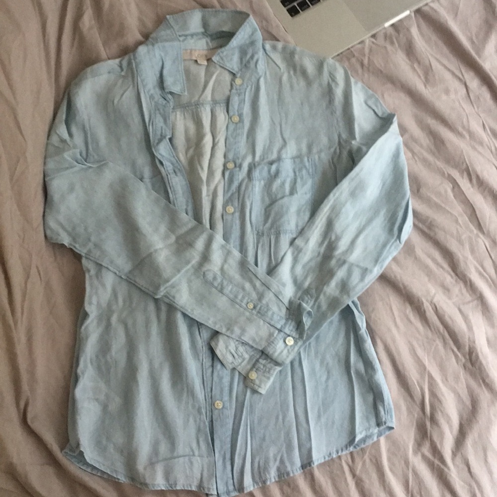 🚚 Loft light weight soft button up- sky blue xs